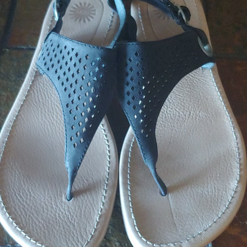 UGG sandles
